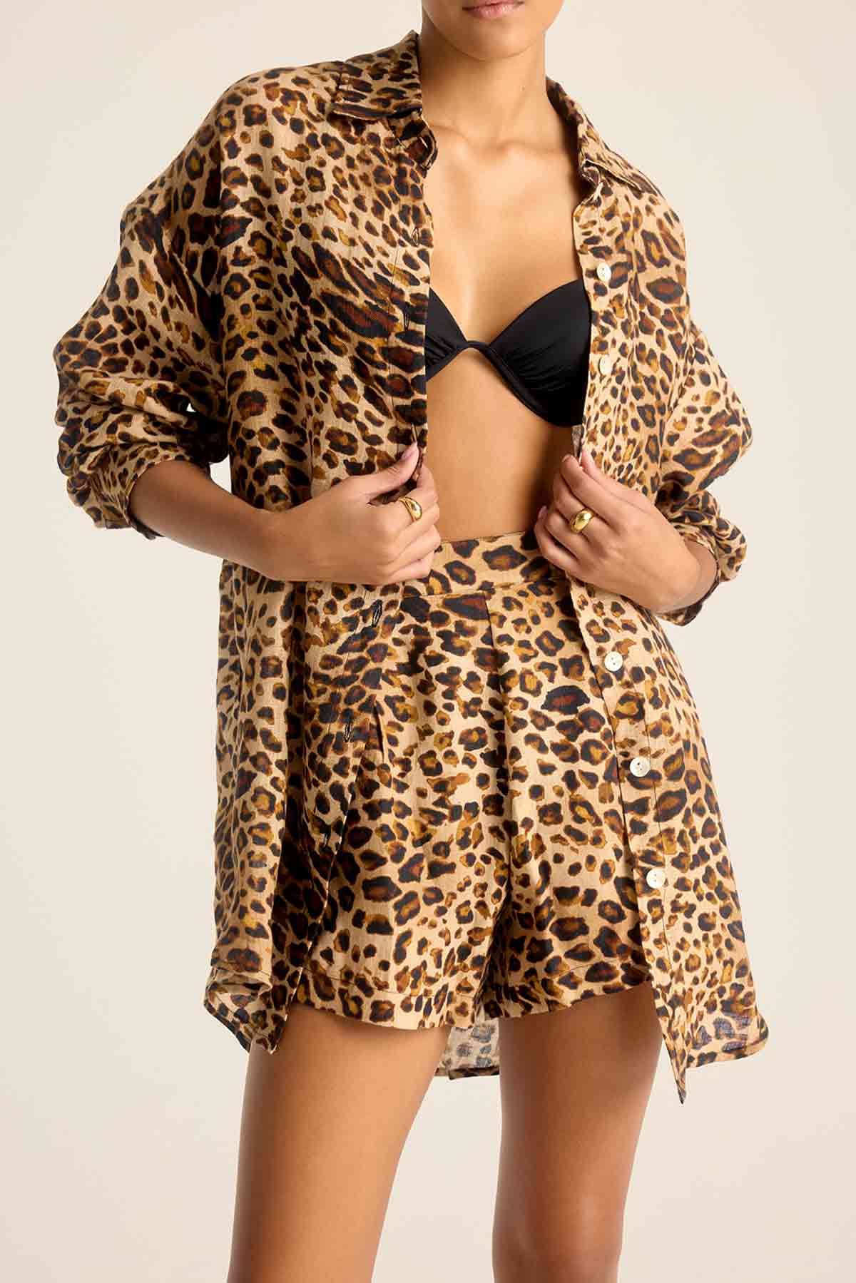The Getaway Short Lux Leopard EcoLinen – Vitamin A